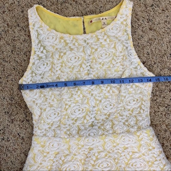 Chelsea & Violet Yellow Lace Sleeveless Peplum Waist Mini Dress Small - Picture 7 of 9